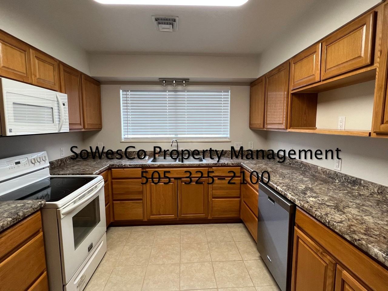 310 Mccloud Ct - Photo 3 of 15