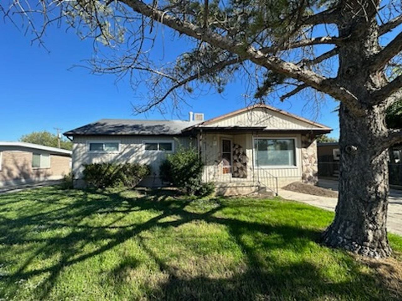 2928 W Lehi Dr - Photo 5 of 37