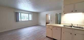 2500 Holiday Apartments - Photo 1 of 1