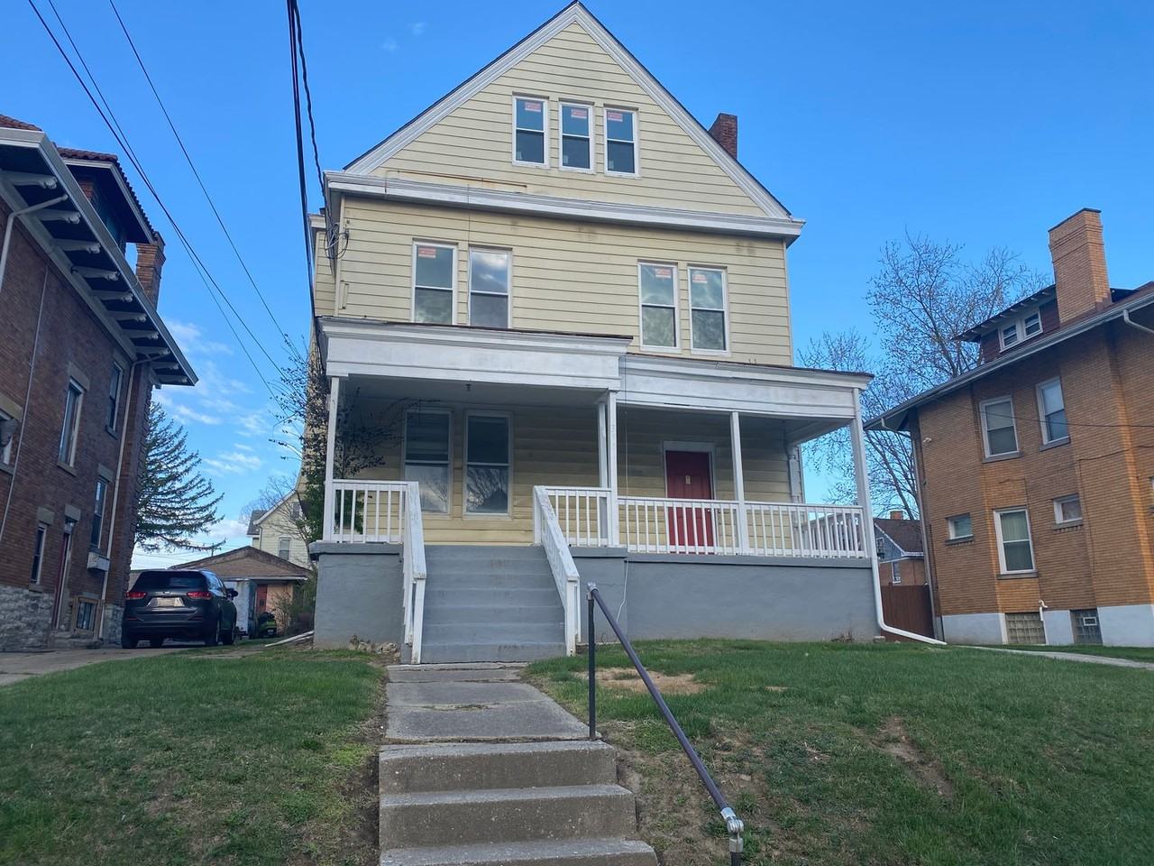 3553 Bevis Ave - Photo 2 of 8