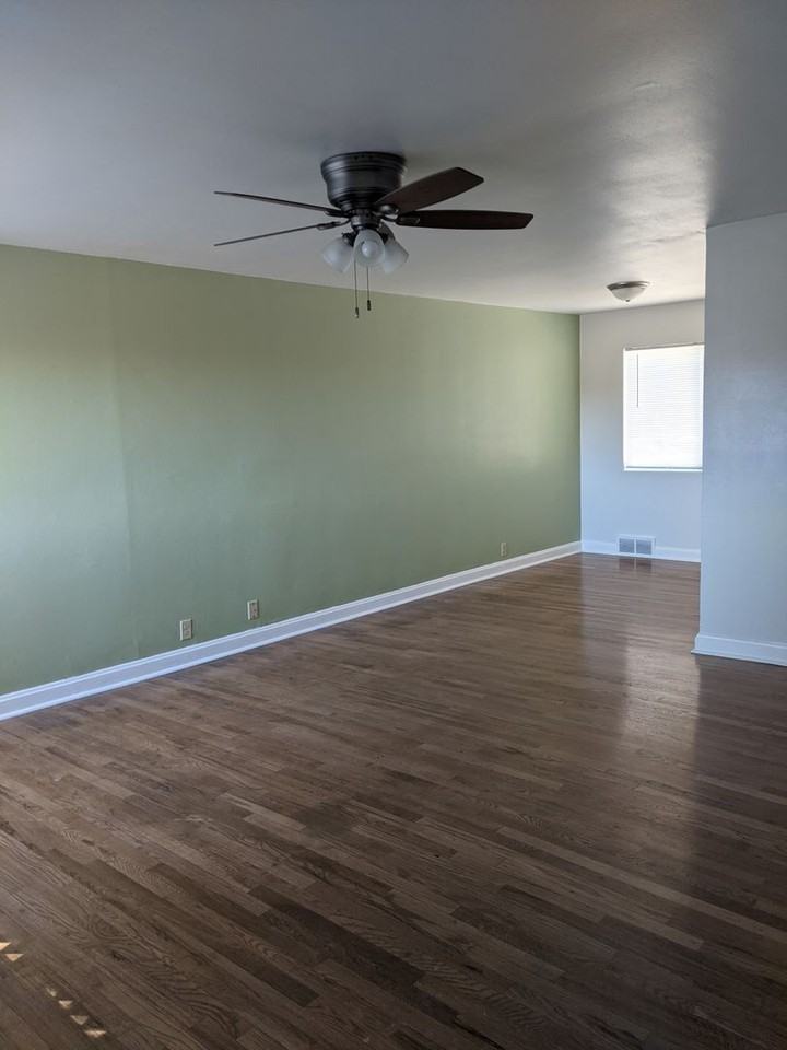 1217 6th St - Photo 2 of 9