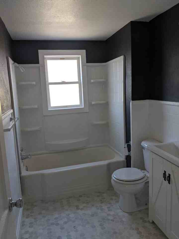 1217 6th St - Photo 7 of 9