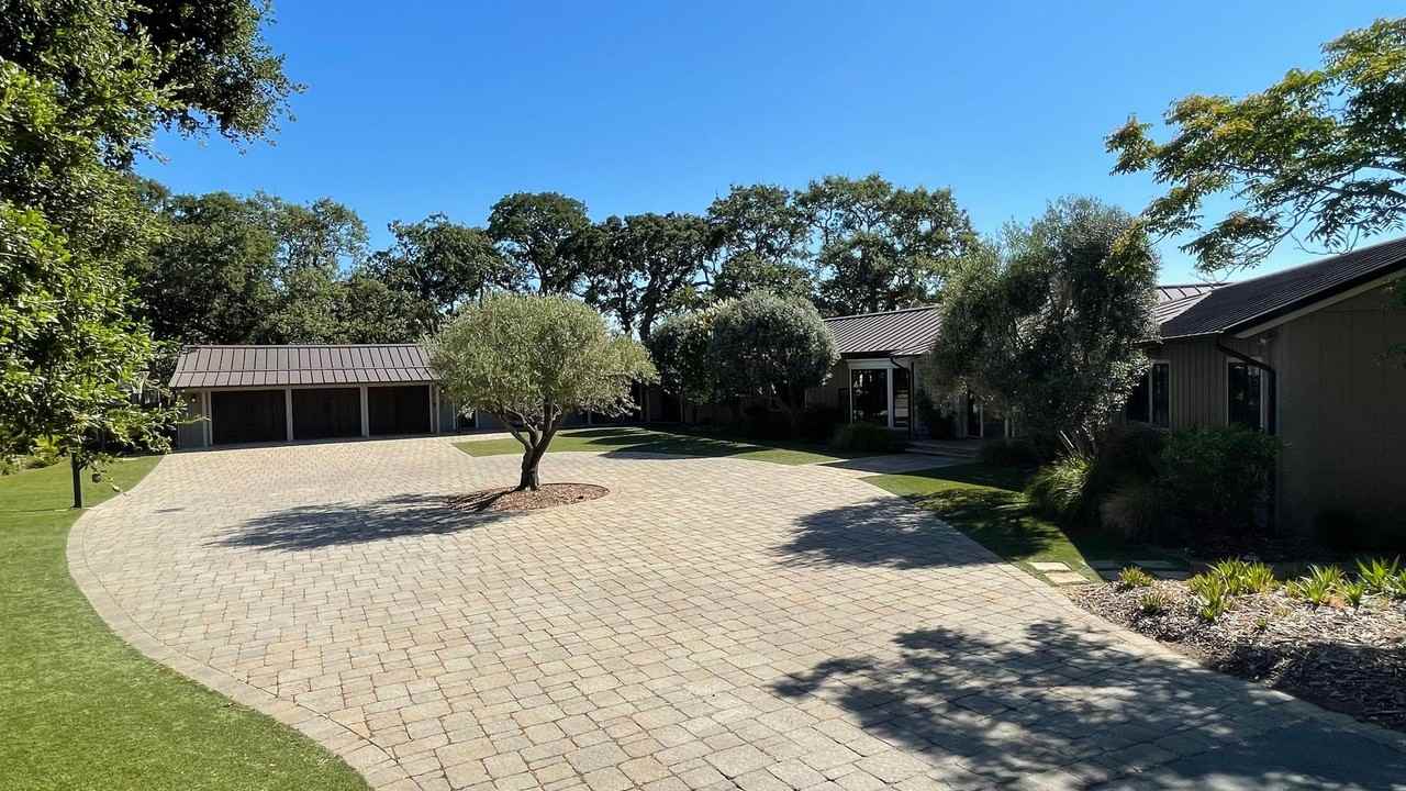 332 Westridge Dr - Photo 2 of 46