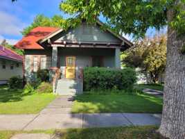 featured image of 414 Columbia Ave