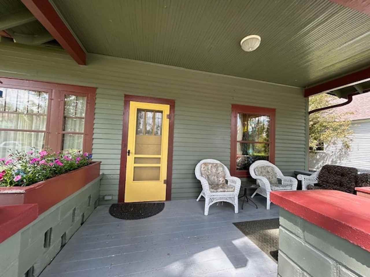 414 Columbia Ave - Photo 5 of 32