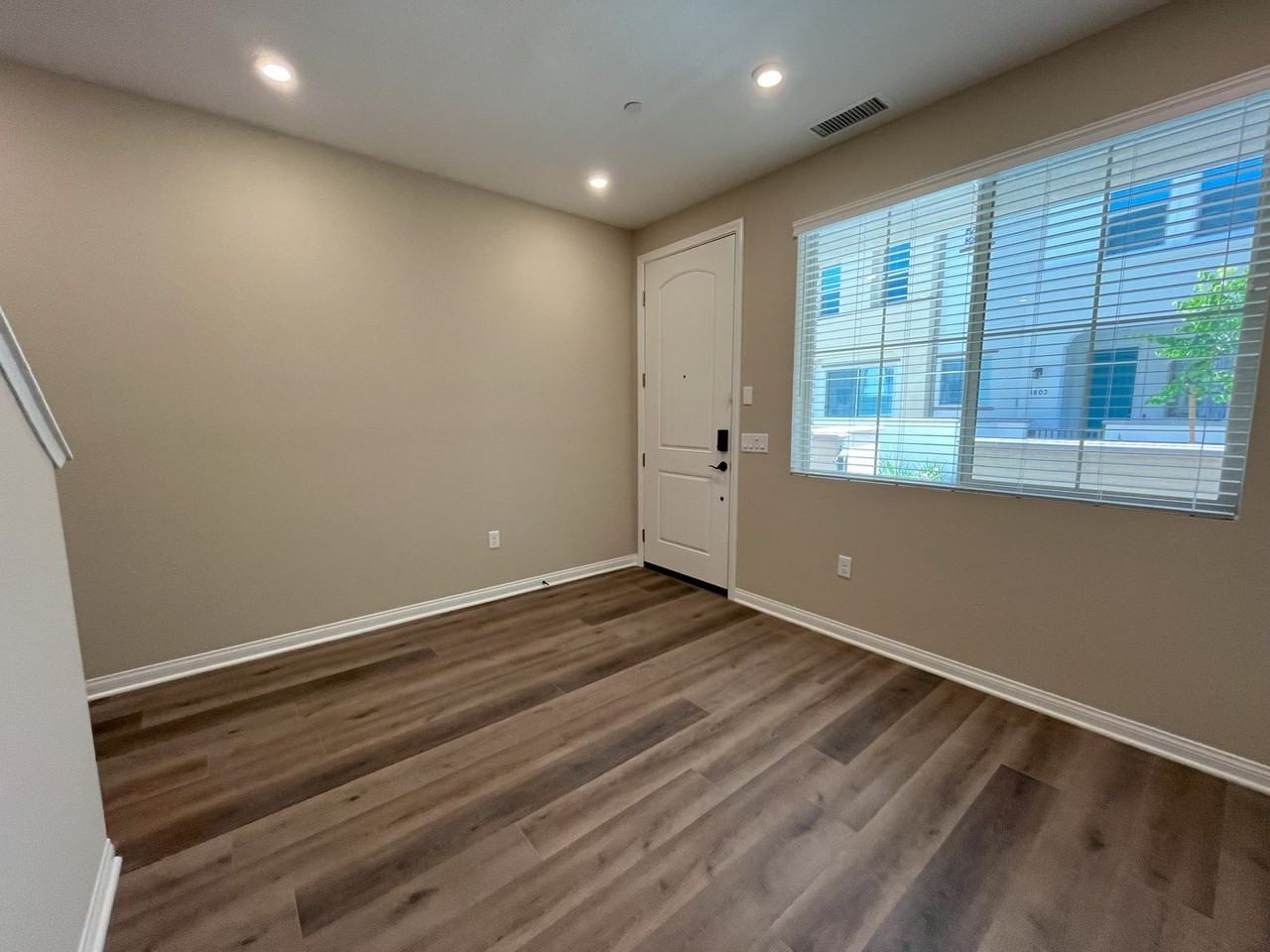 1797 Laurelwood Way - Photo 2 of 23