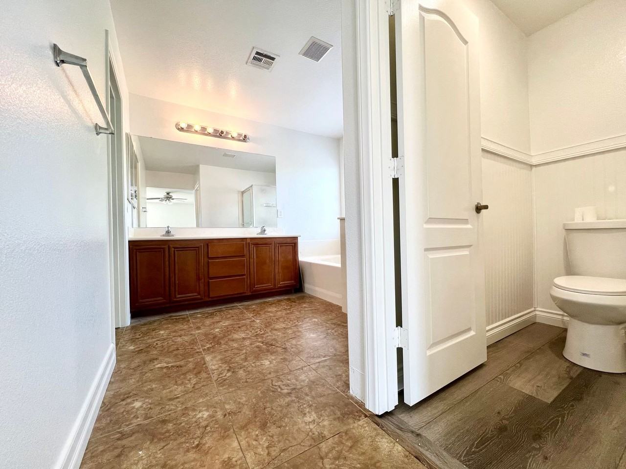 4212 Cape Eagle Ave - Photo 5 of 14