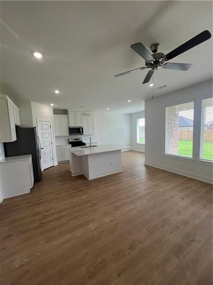 1910 Hahn St - Photo 3 of 14