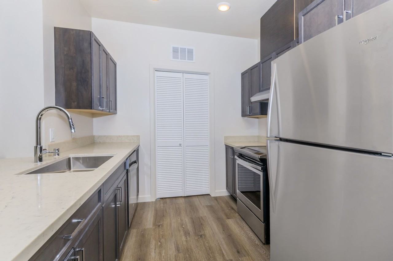 Tidewater Landing - Photo 2 of 6