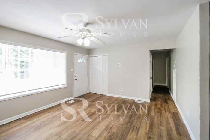 4346 Sheppard Dr - Photo 3 of 15