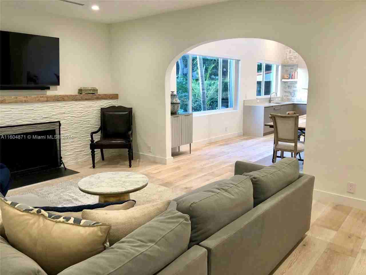 461 Ne 93rd St #NA - Photo 2 of 25