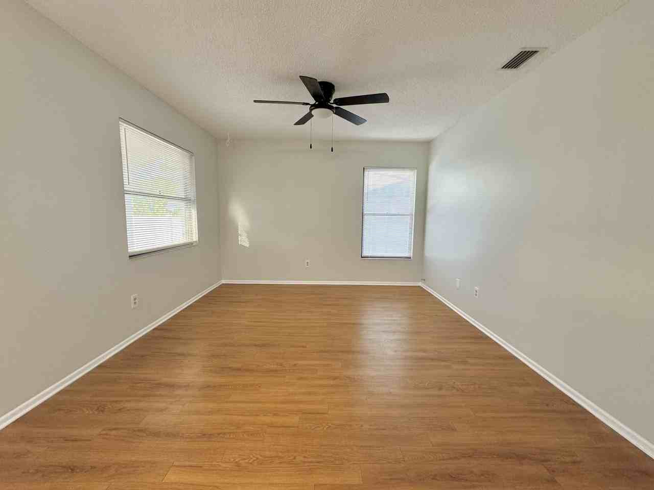 511 20th Ave W #NA - Photo 4 of 13