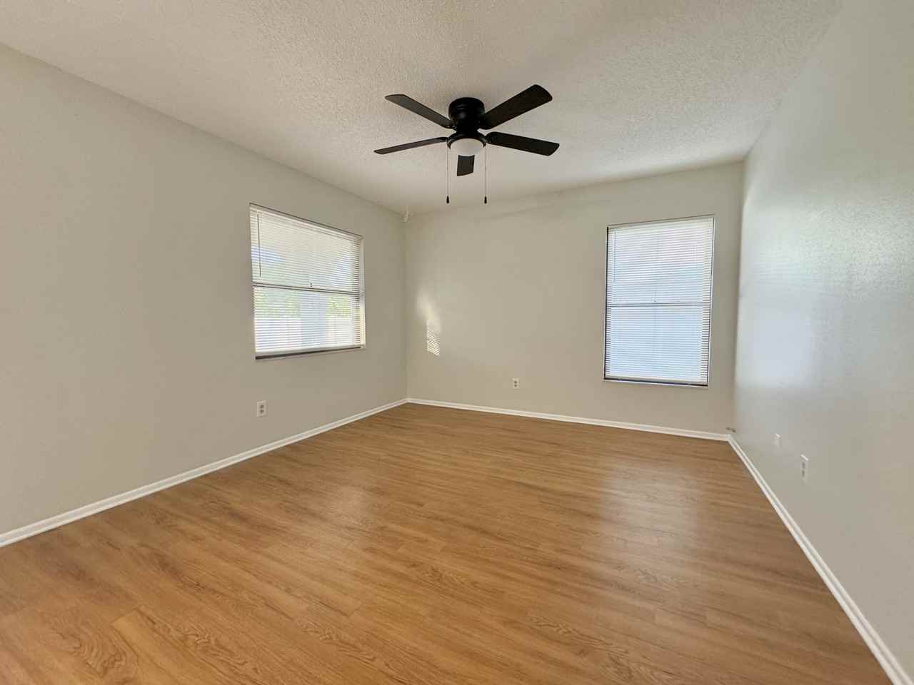 511 20th Ave W #NA - Photo 5 of 13