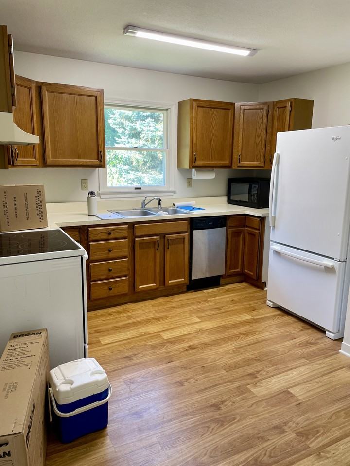 18 Orchard Ln #18 - Photo 3 of 10