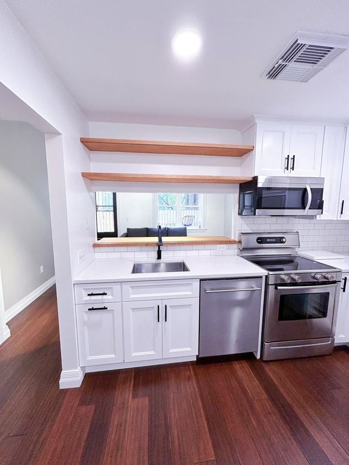 118 Washington St #U205 - Photo 3 of 14