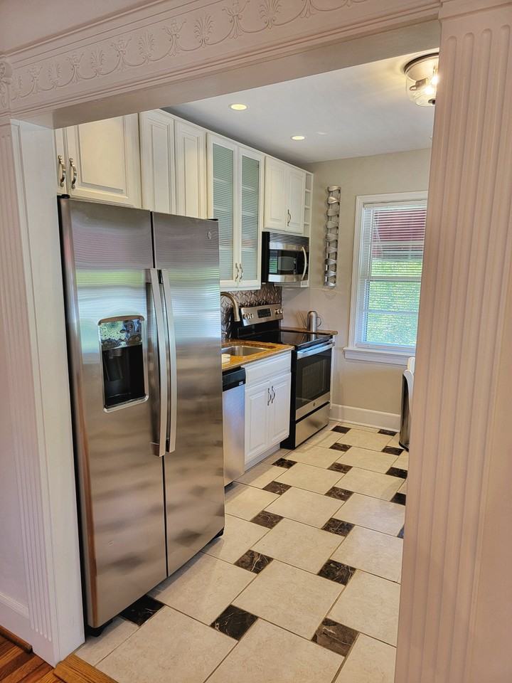 1219 Nottingham Rd #2 - Photo 2 of 14