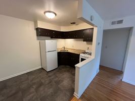 featured image of 3020 W Fardale Ave