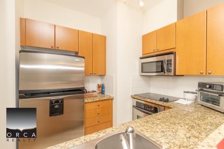 11 East Royal Ave - Photo 3 of 34