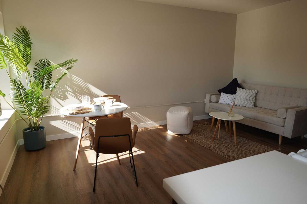 Furnished Apartments with flexible lease terms and unbeatable building amenities. - Photo 6 of 44