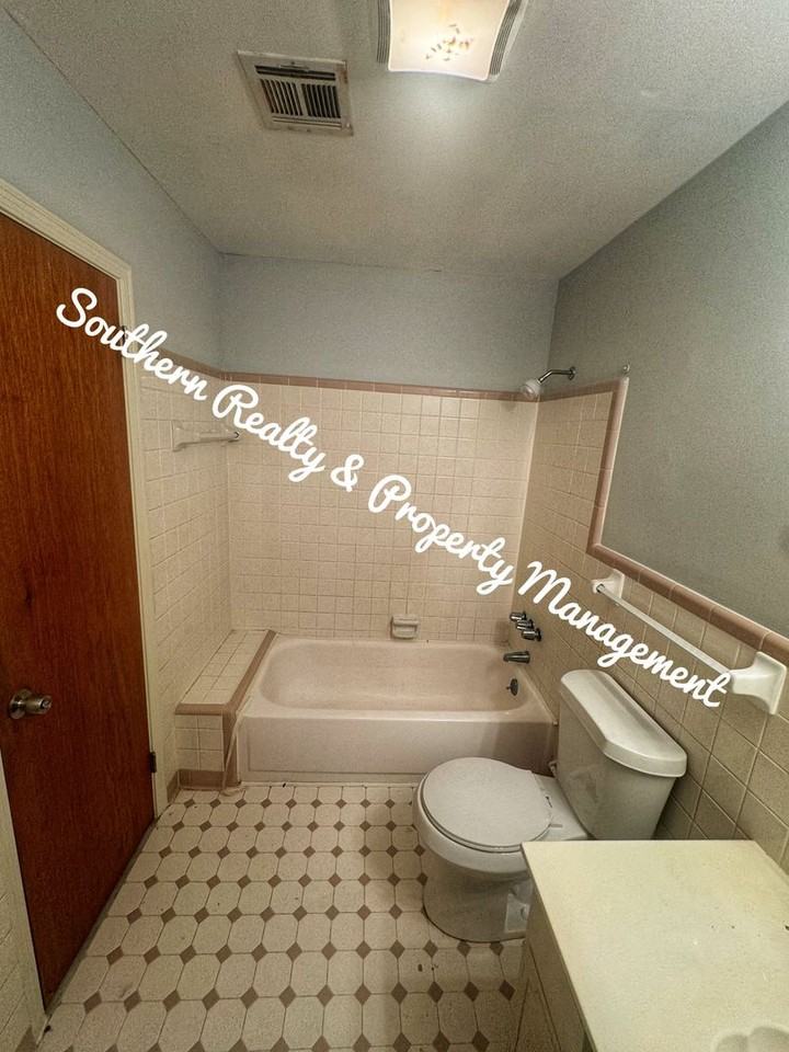 3111 Brentwood Dr - Photo 6 of 12