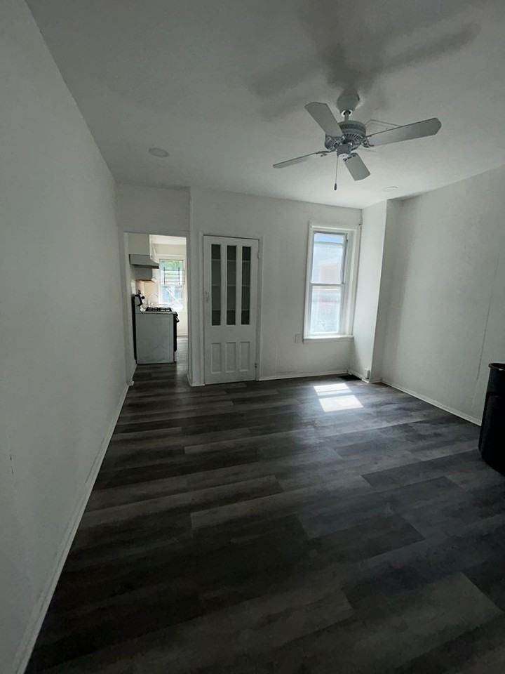 221 Mulberry St - Photo 3 of 15