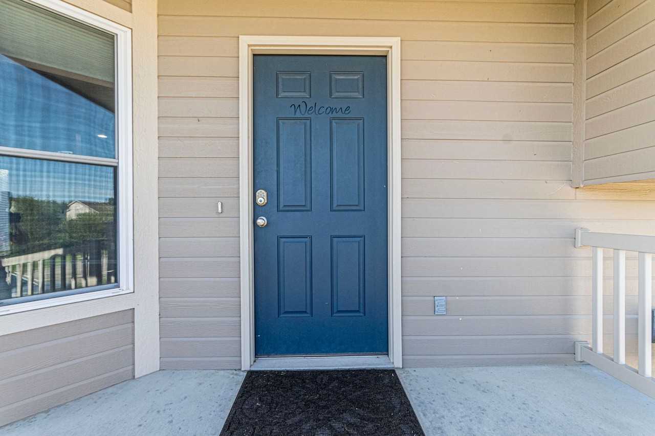 2501 Sawmill Rd - Photo 2 of 32