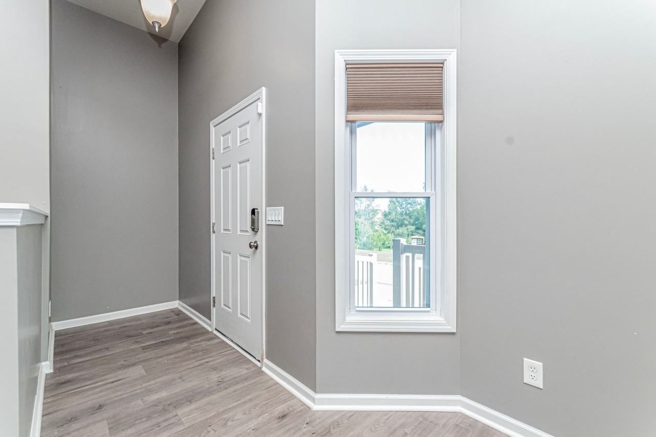 2501 Sawmill Rd - Photo 5 of 32