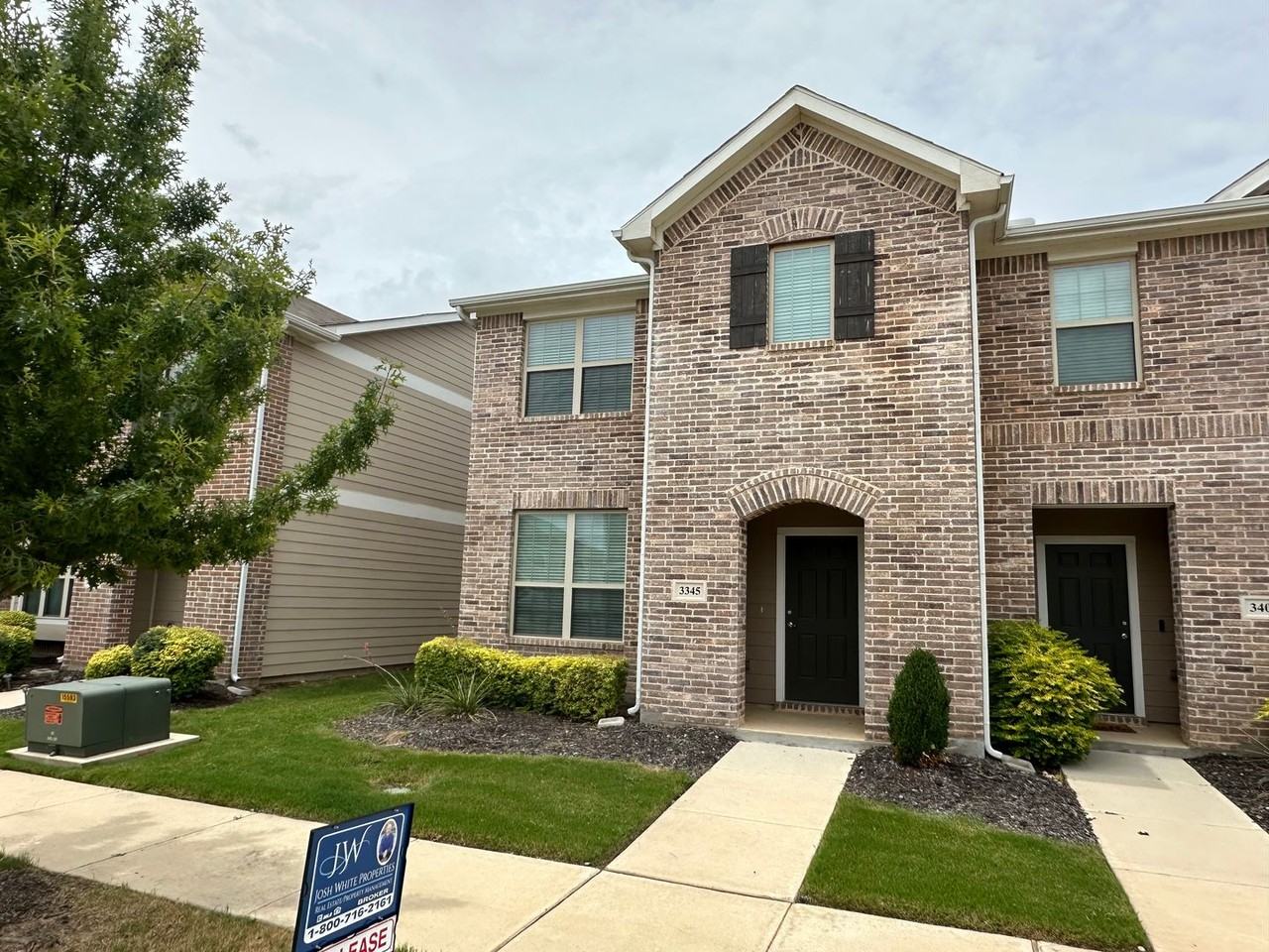 3345 Cricket Dr - Photo 2 of 16