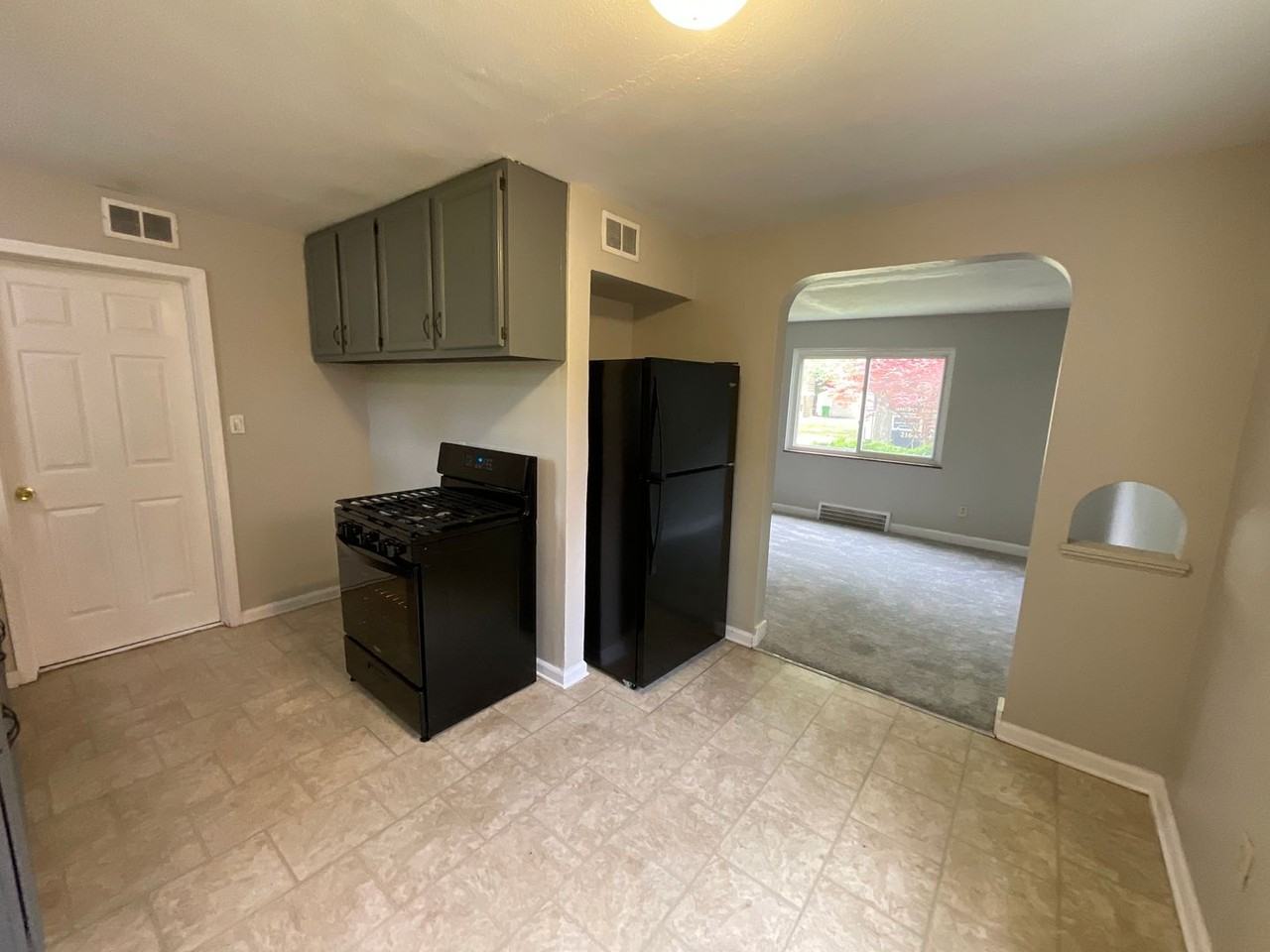 20330 Priday Ave - Photo 2 of 17