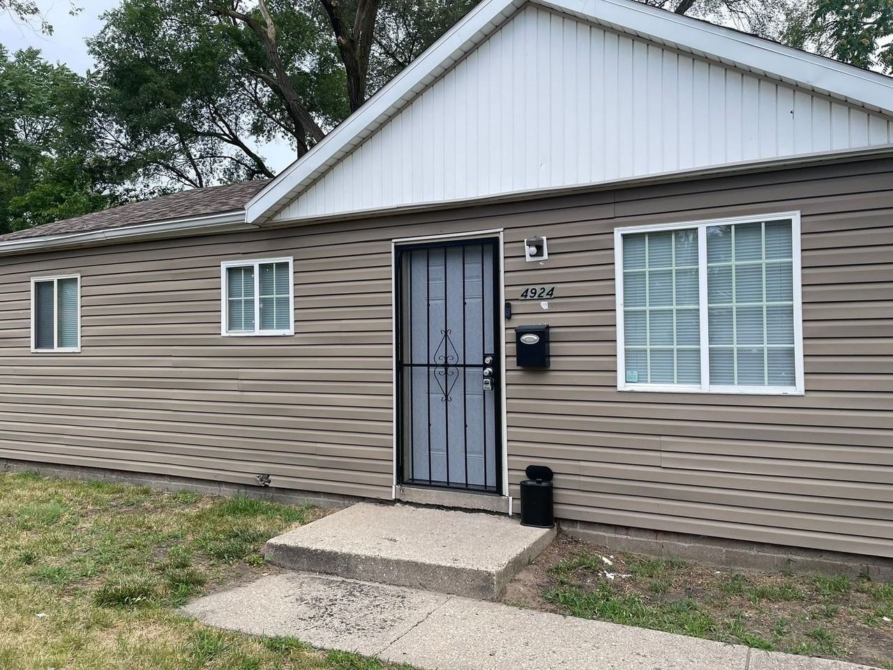 4924 E 13th Ave - Photo 2 of 15