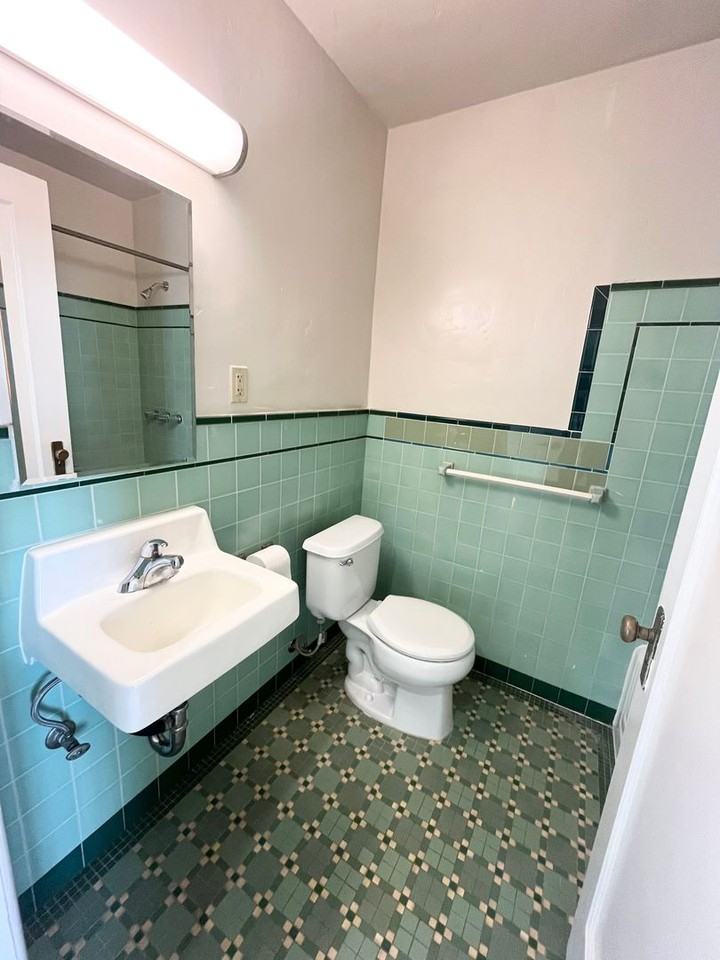 317 W. Main Street - Photo 3 of 9