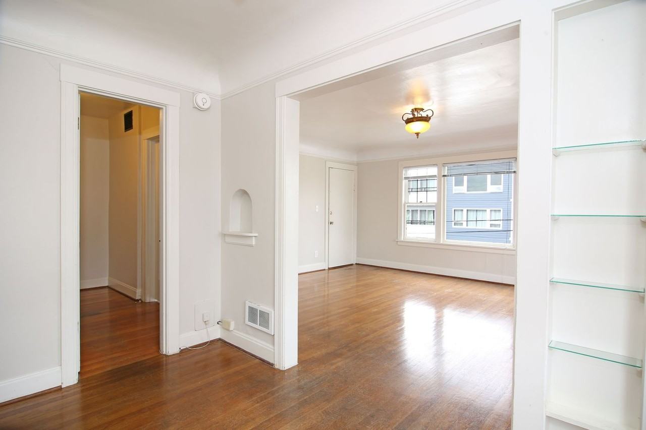 Oregonian - Photo 6 of 10