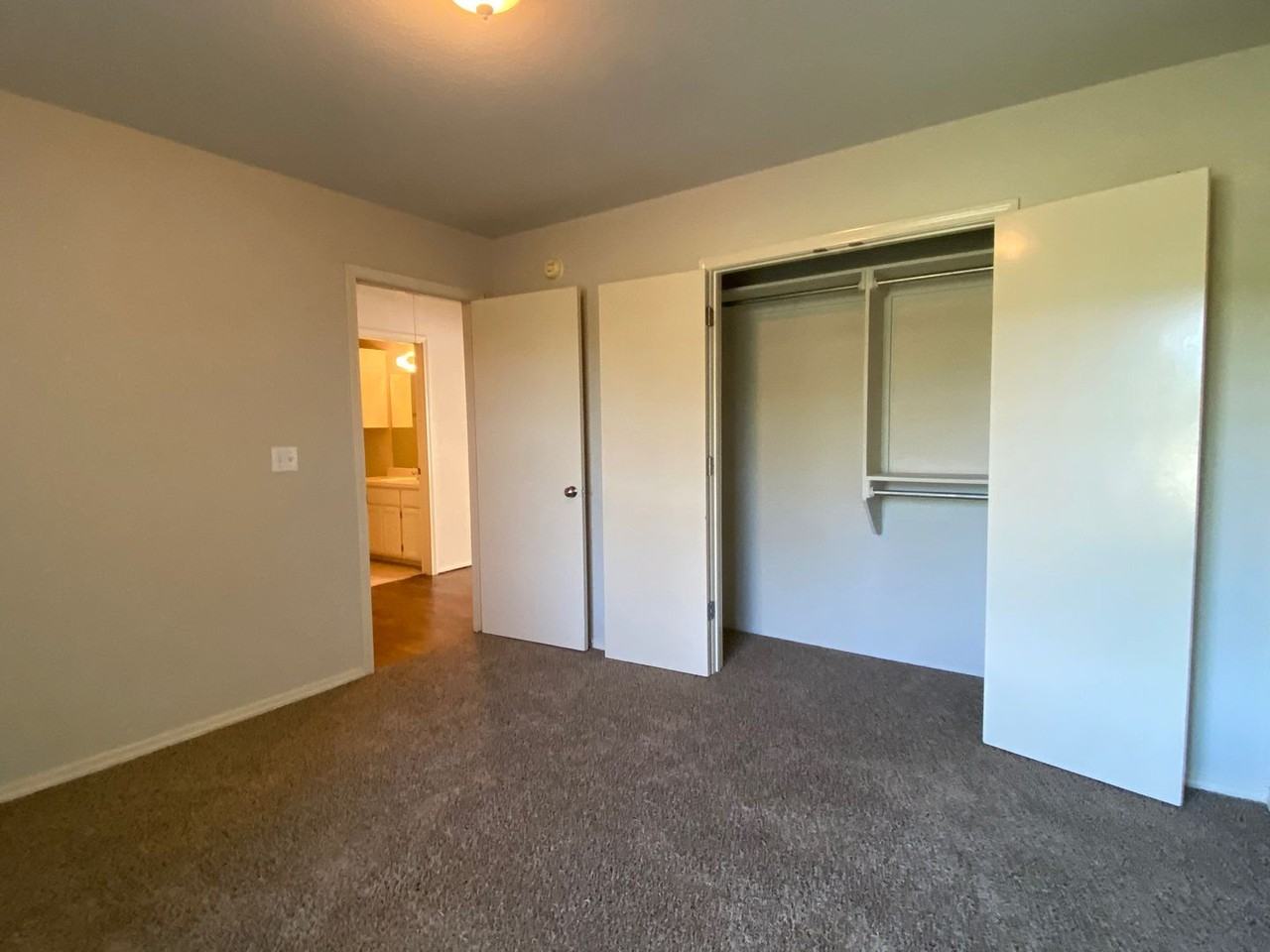 308 N Delaware St - Photo 6 of 15