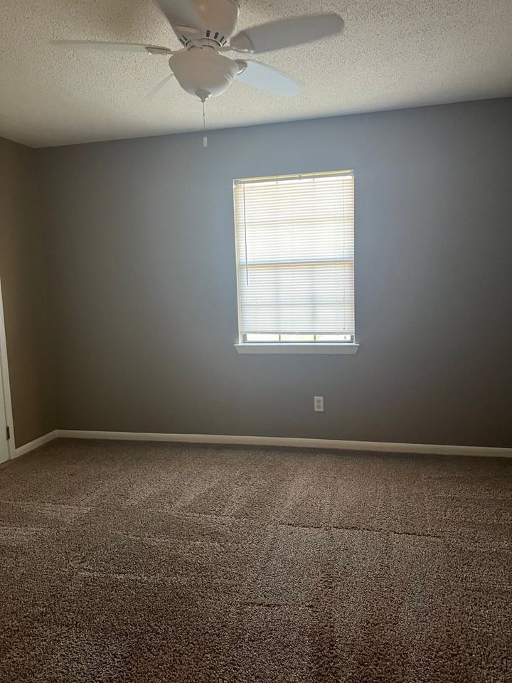 209 Apache Dr - Photo 5 of 12