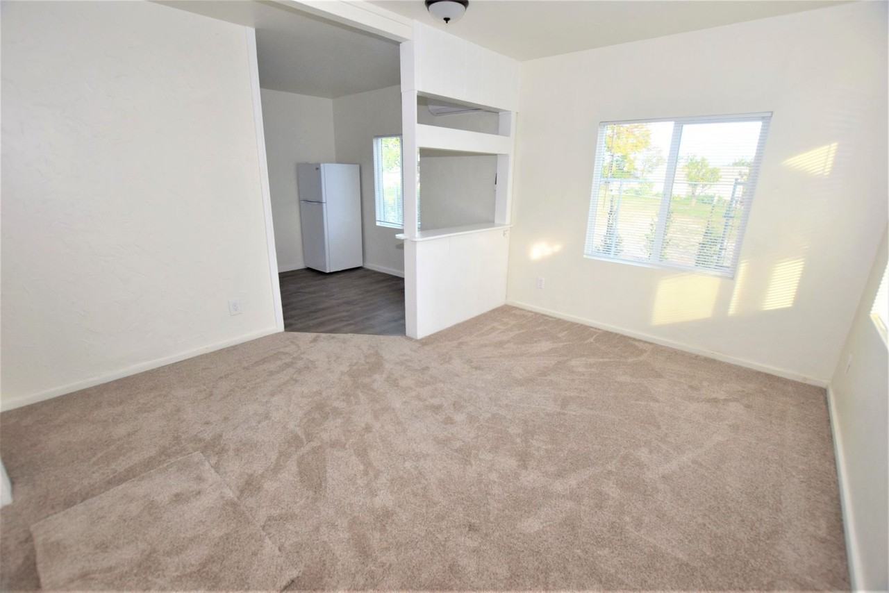 10741-10745 TERNEZ DRIVE - Photo 2 of 13