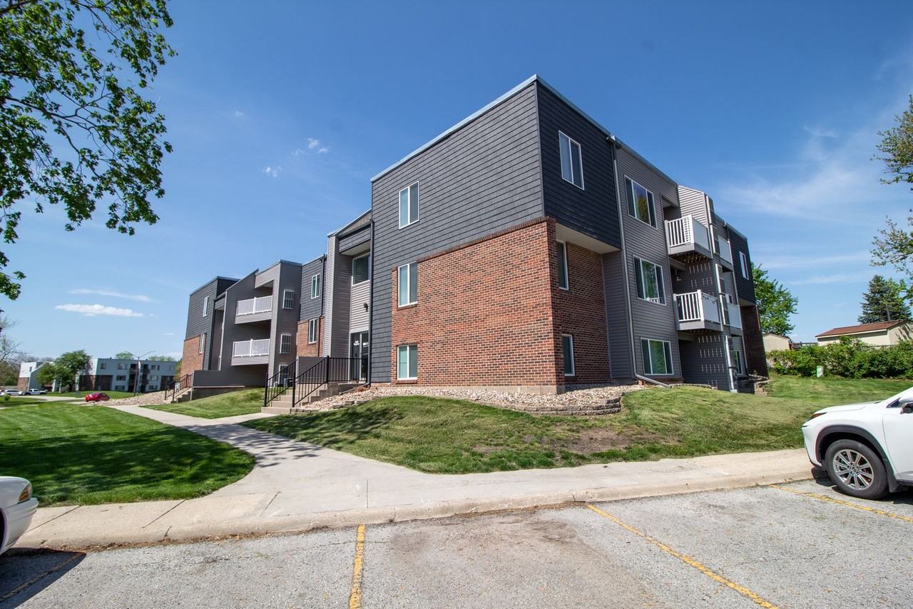 3000 Regency - Photo 2 of 19