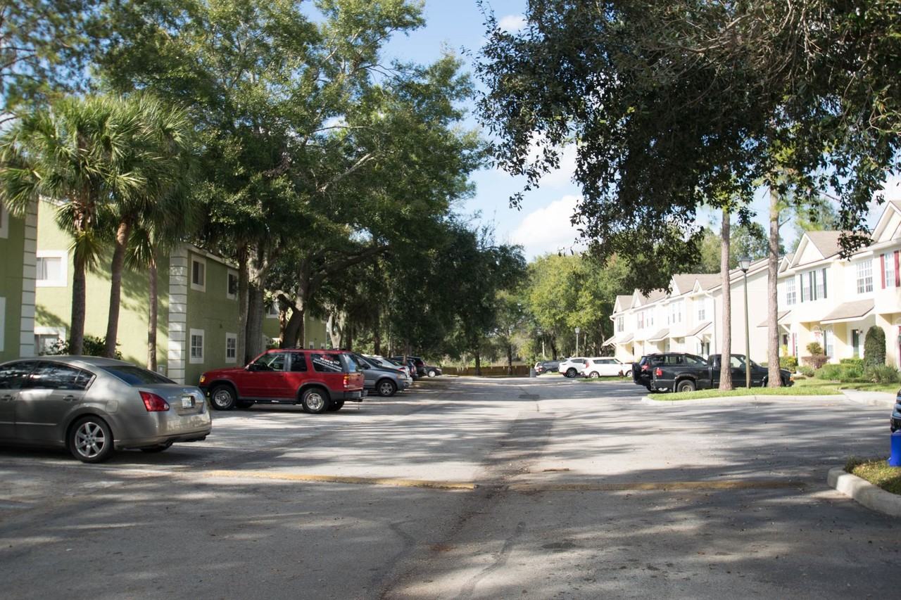 4149 Plantation Cove Dr - Photo 3 of 19