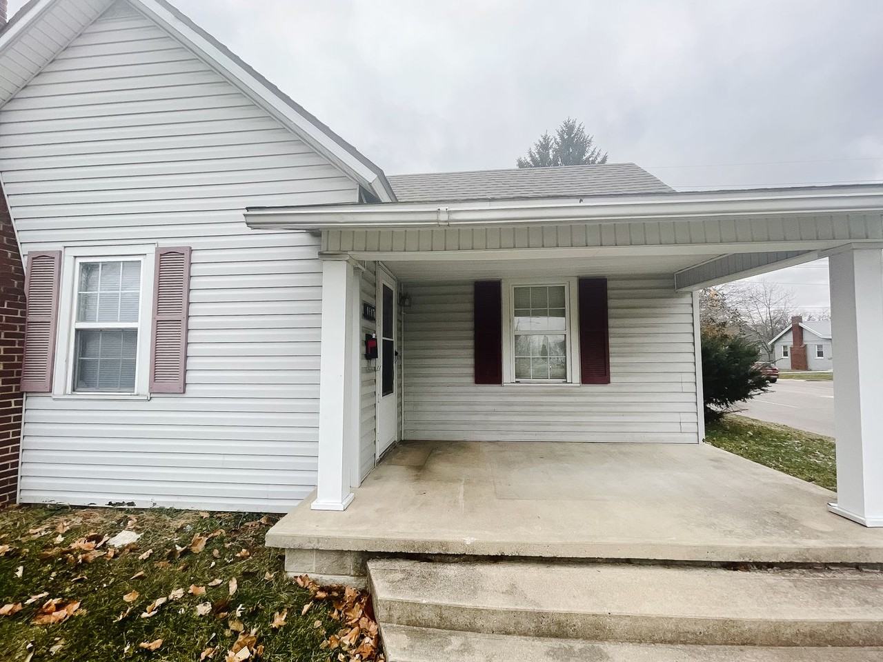 1617 W Memorial Dr - Photo 2 of 10
