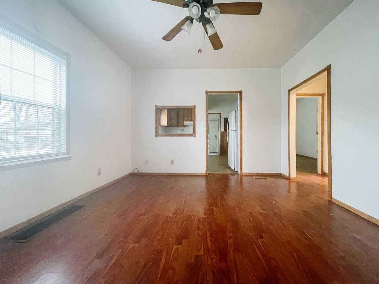 1617 W Memorial Dr - Photo 4 of 10