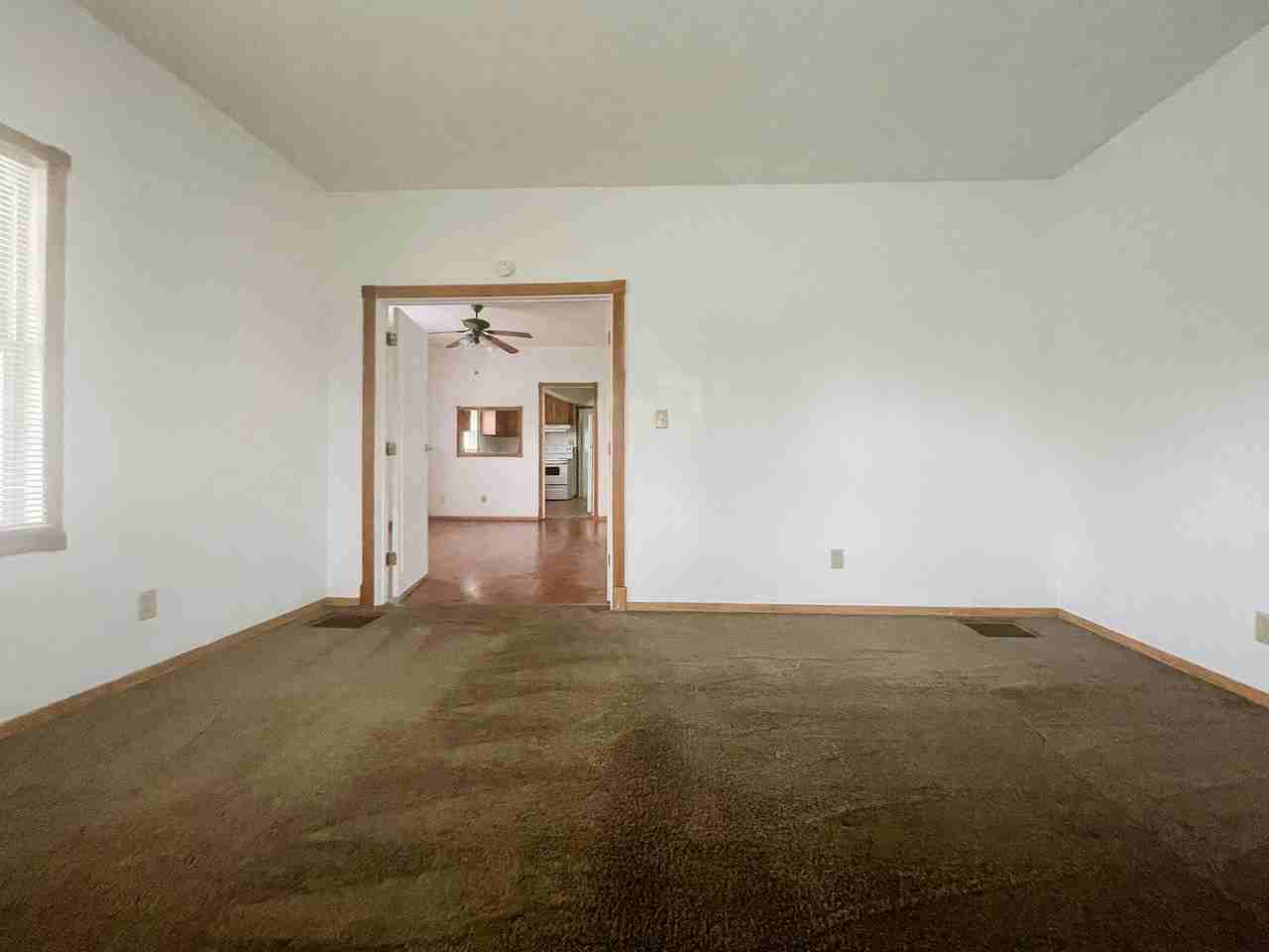 1617 W Memorial Dr - Photo 5 of 10