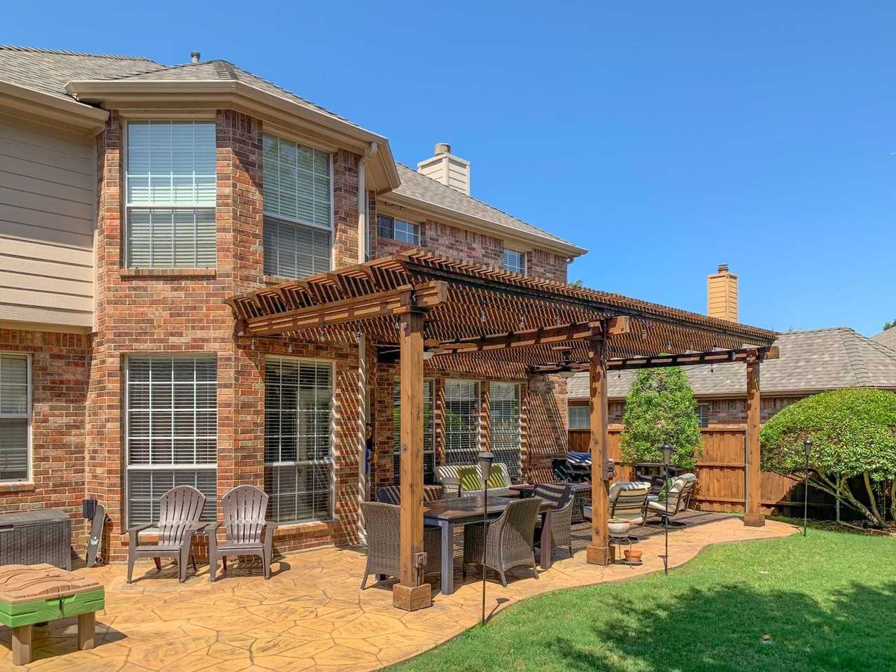 4020 Sharondale Dr - Photo 2 of 50
