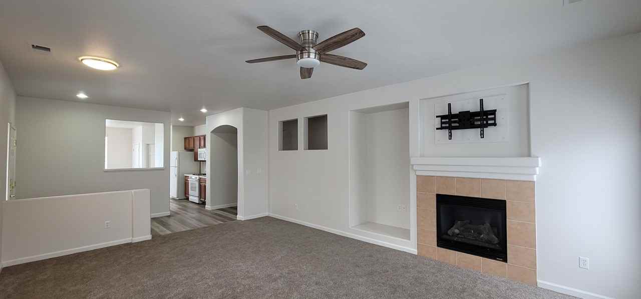 10510 Iron Point Cir - Photo 3 of 31