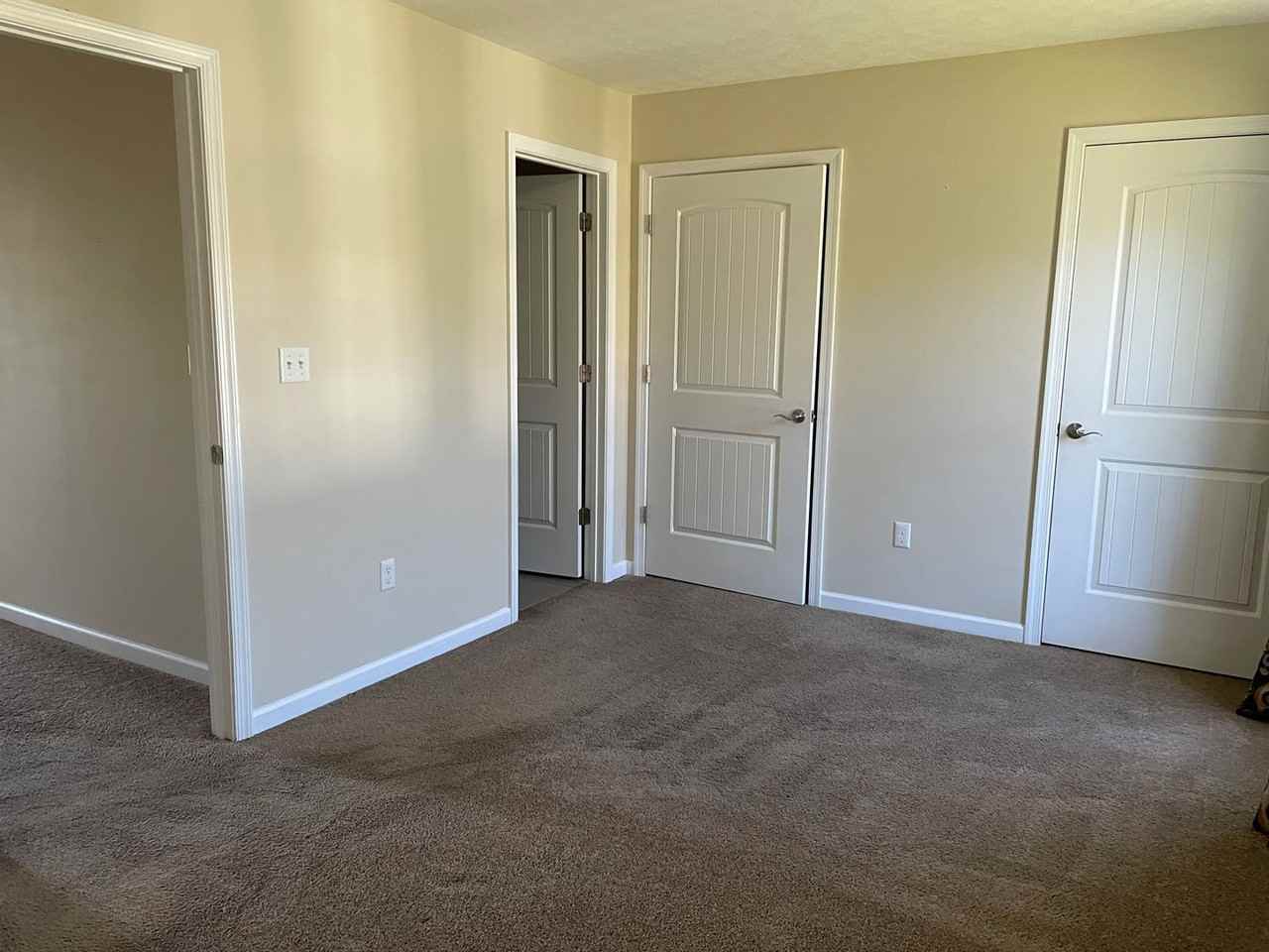 21 Gloucester Dr - Photo 5 of 10
