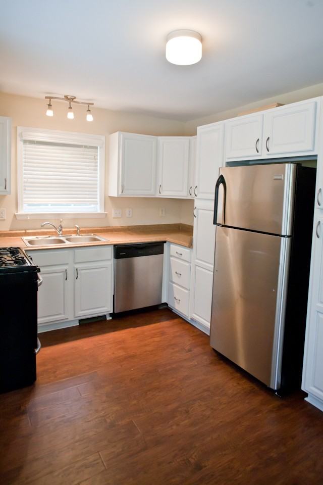 700 N Greensboro St - Photo 3 of 13