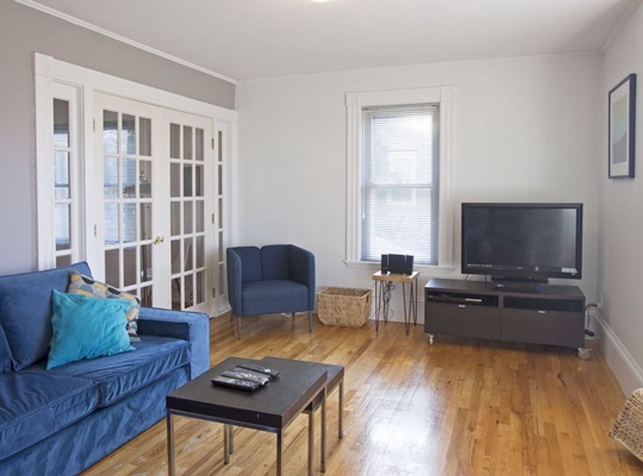 11 S Kilby St - Photo 3 of 24