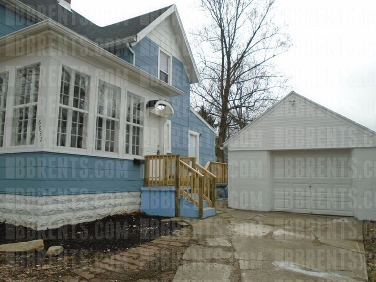 6832 Kenton Ave - Photo 2 of 22