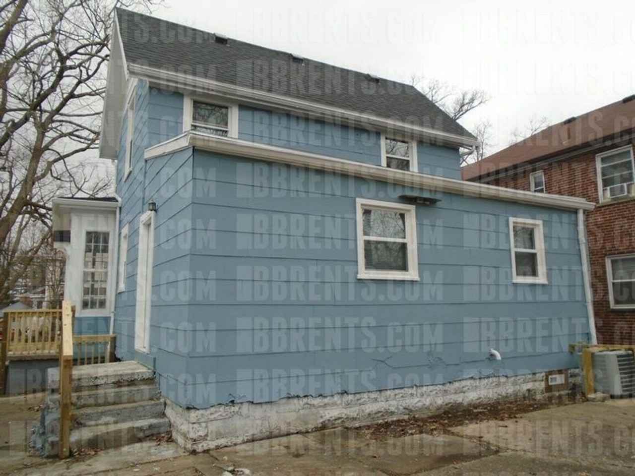 6832 Kenton Ave - Photo 3 of 22