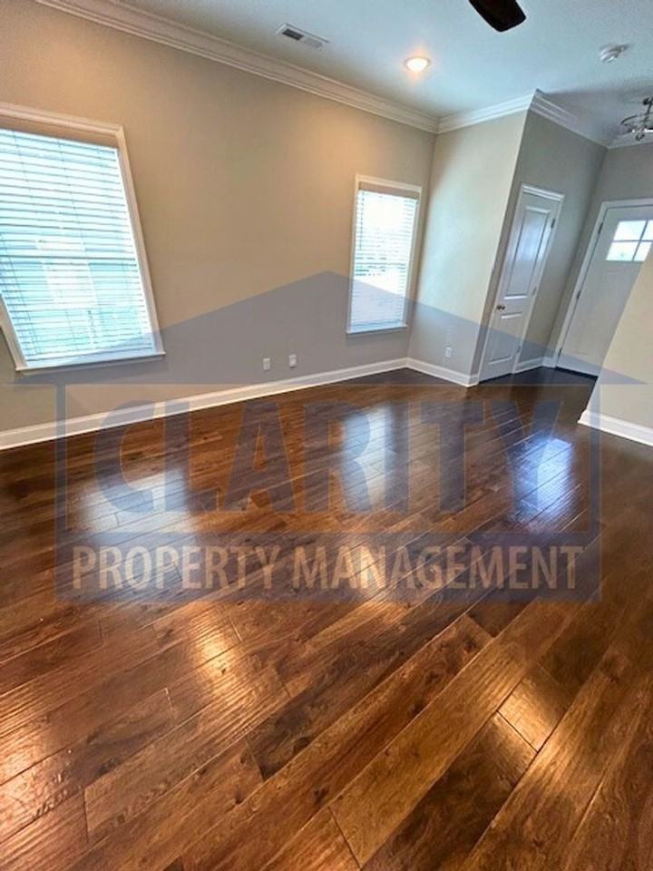 623 Bellingham Dr Ne - Photo 6 of 19