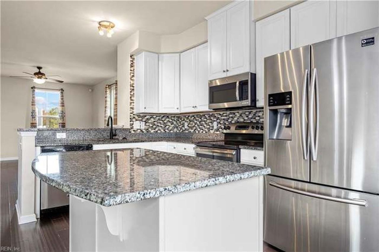 4301 Salt Marsh Ln - Photo 4 of 38