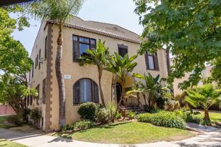 Chateau Cloverdale - Photo 1 of 1